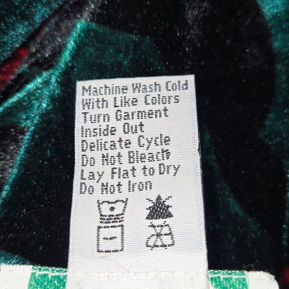 Quacker Factory Holiday Velvet Shirt Womens L Holly Berry Rhinestone Top Festive - Picture 12 of 12